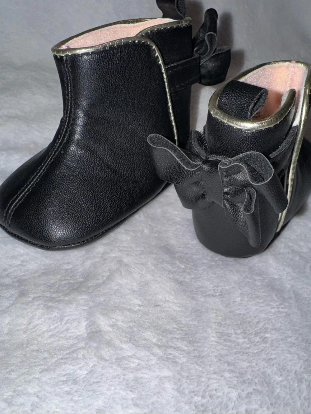 Lot of 4 boots, Shoes, and sandals for baby size 2